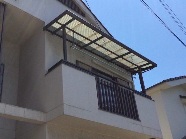 高砂市で張り替えを行う波板屋根